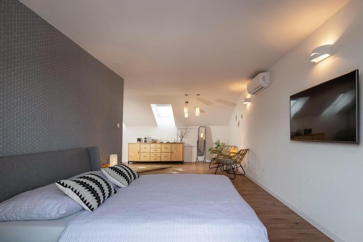 Apartman Pod Vezou 1 Banská Bystrica Exteriör bild